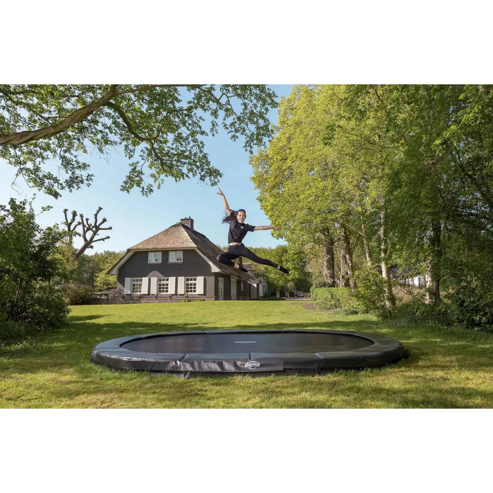 Berg Trampolin|Trampolin Grand Elite InGround Sports