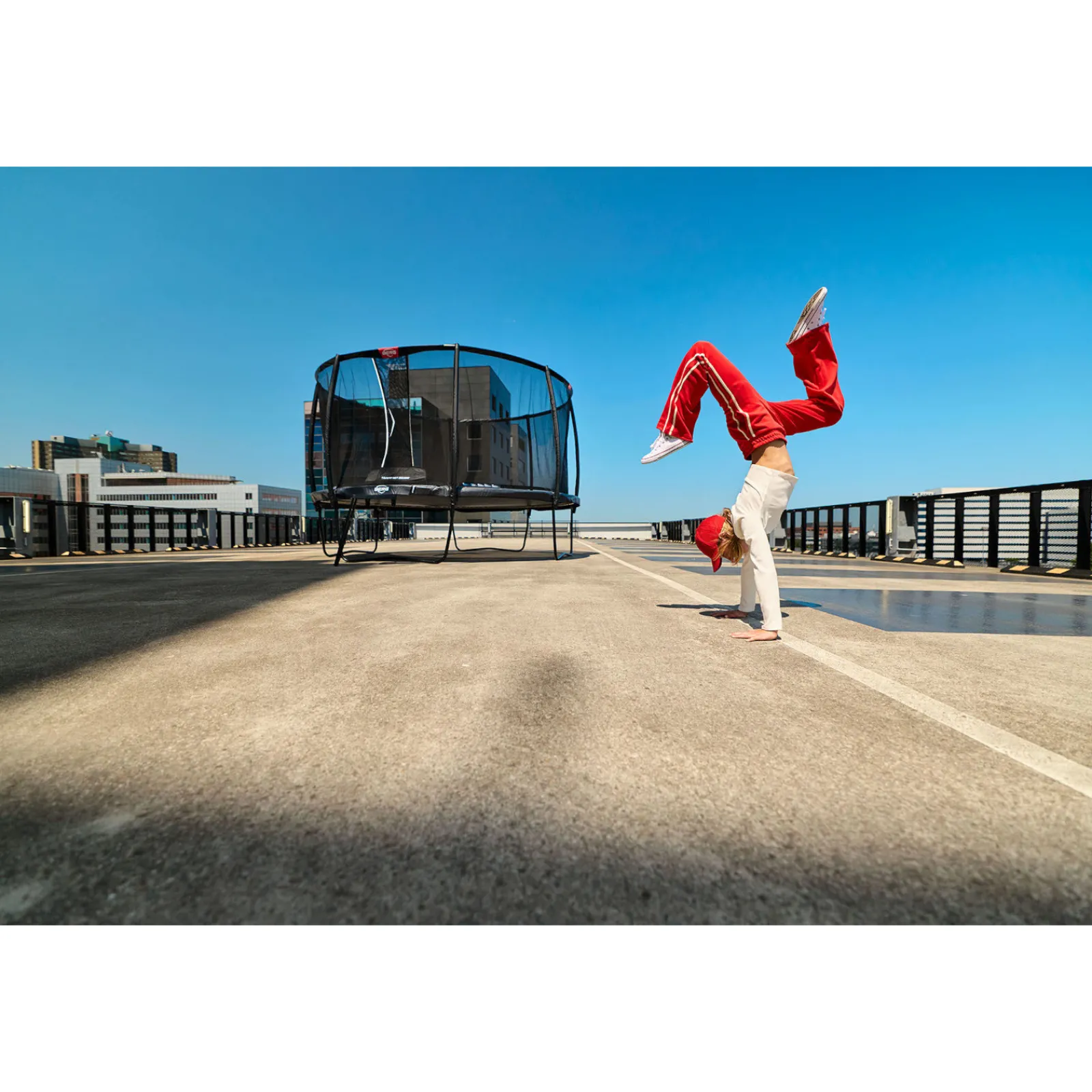 Berg Trampolin|Trampolin Ultim Champion Regular inkl. Sicherheitsnetz Deluxe AirFlow Pro grau
