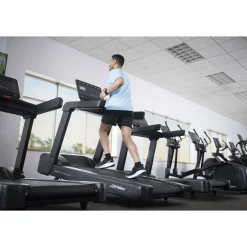 Life Fitness Laufband|Laufband Aspire Serie SE4 16