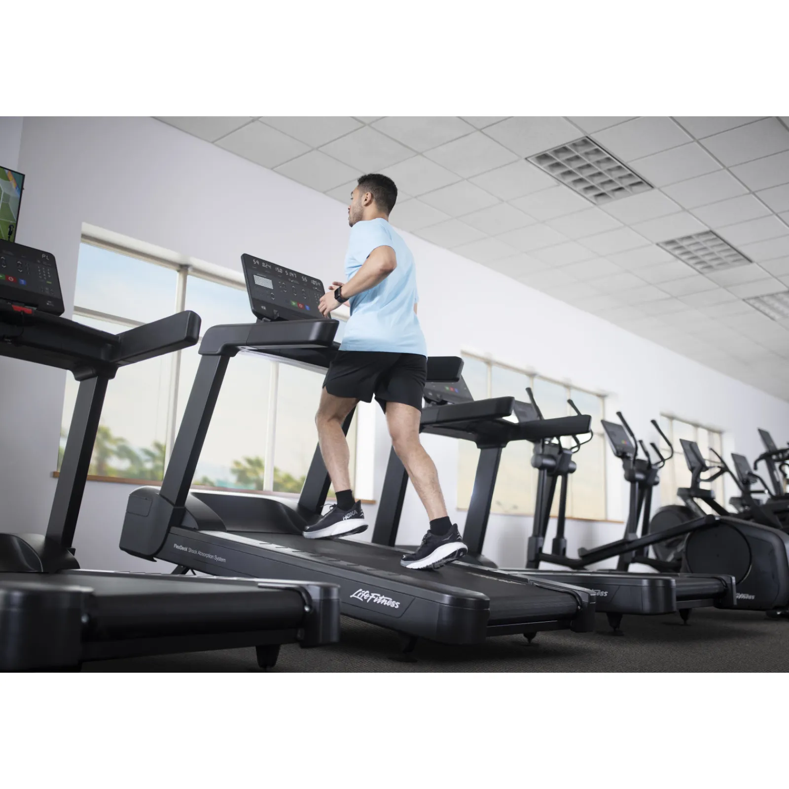 Life Fitness Laufband|Laufband Aspire Serie SE4 16" Konsole