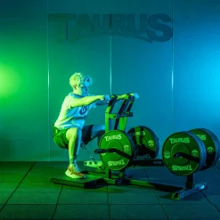 Taurus Kraftstation|Studio-Kraftgeräte|Squat Maschine IFP | Belt Squat